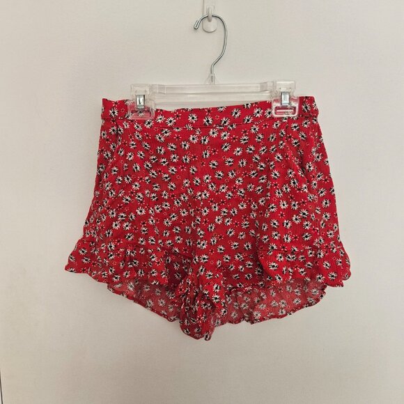 3/$15 Cute red ruffled and floral shorts - Picture 4 of 5